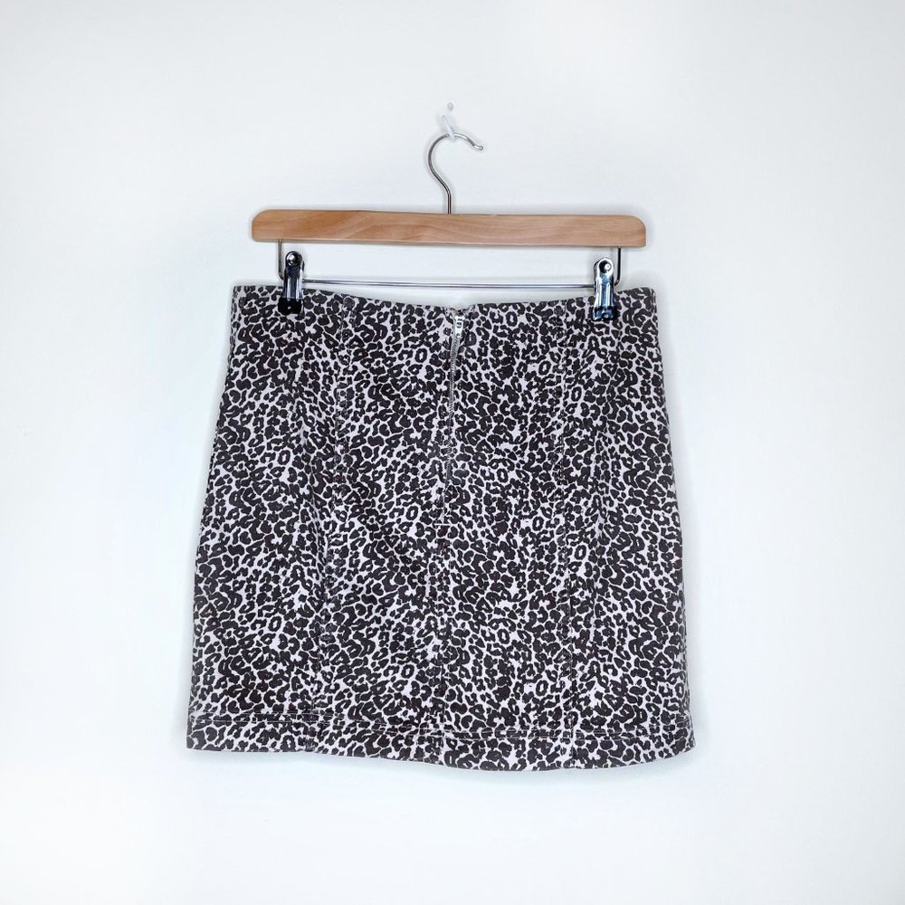 ⚡️SOLD⚡️ free people modern femme animal print denim mini skirt - size 10 - Picture 6 of 7